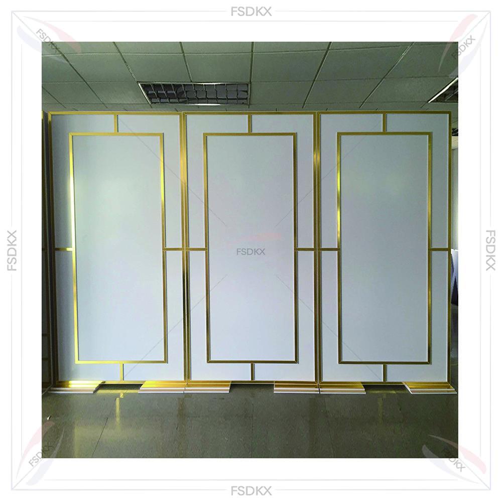 Wedding Party Supply Rentals - ฉากหลังงานปาร์ตี้สีทองเงา ฉากหลังหน้าต่างและประตู PVC พร้อมขาตั้งสำหรับให้เช่าตกแต่งงานปาร์ตี้
